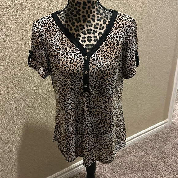 Womens leopard print short sleeve top, bling buttons, size L - Picture 1 of 7